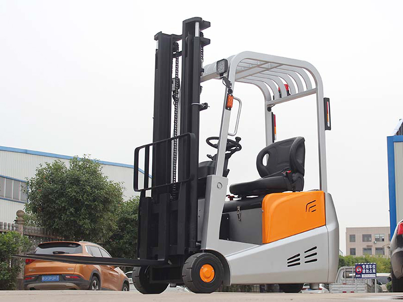 電動(dòng)叉車(chē)日常維護(hù)與保養(yǎng)要點(diǎn)